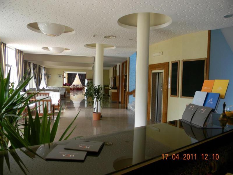 Hotel River Palace Террачина Экстерьер фото